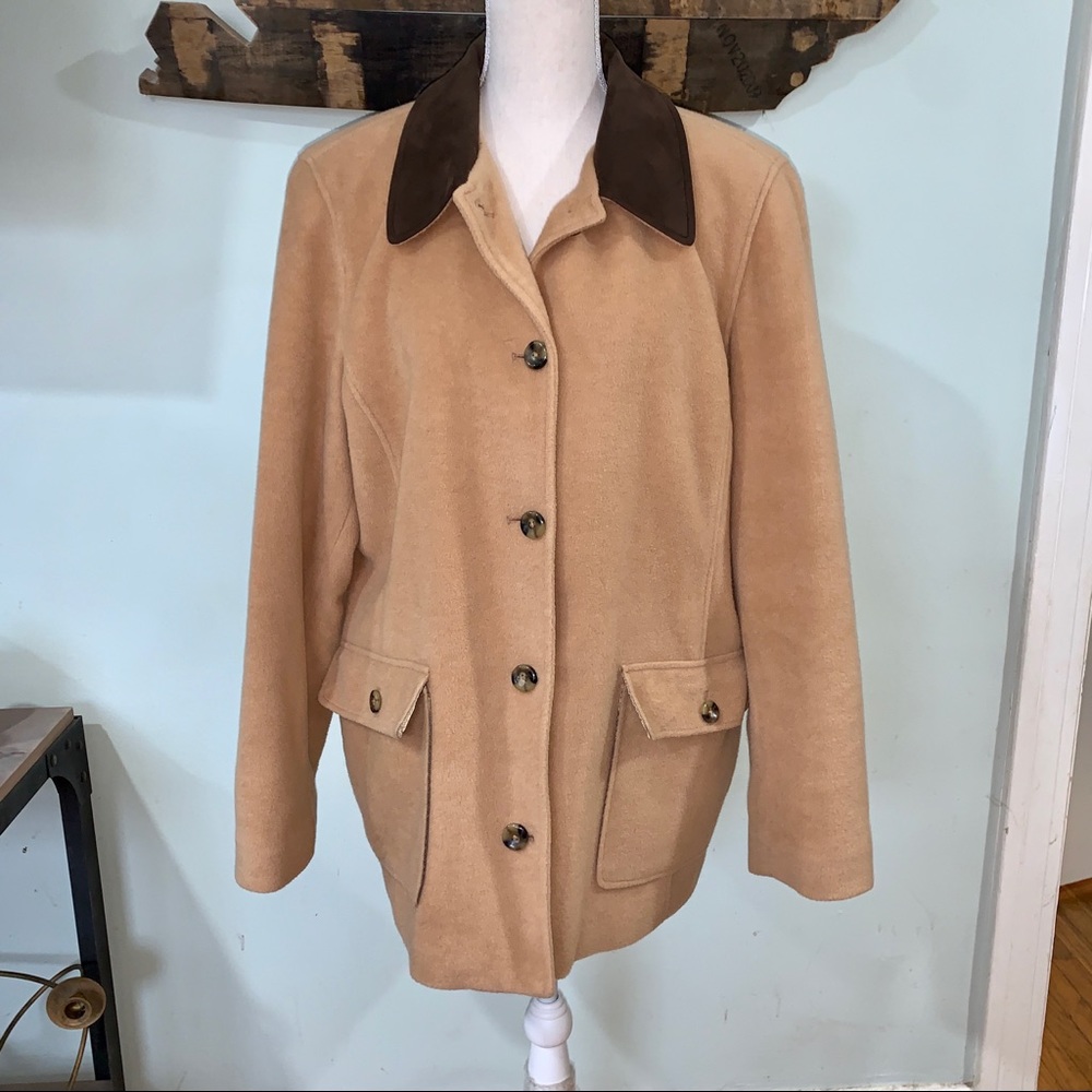 L.L. Bean camel color barn coat size XL petite